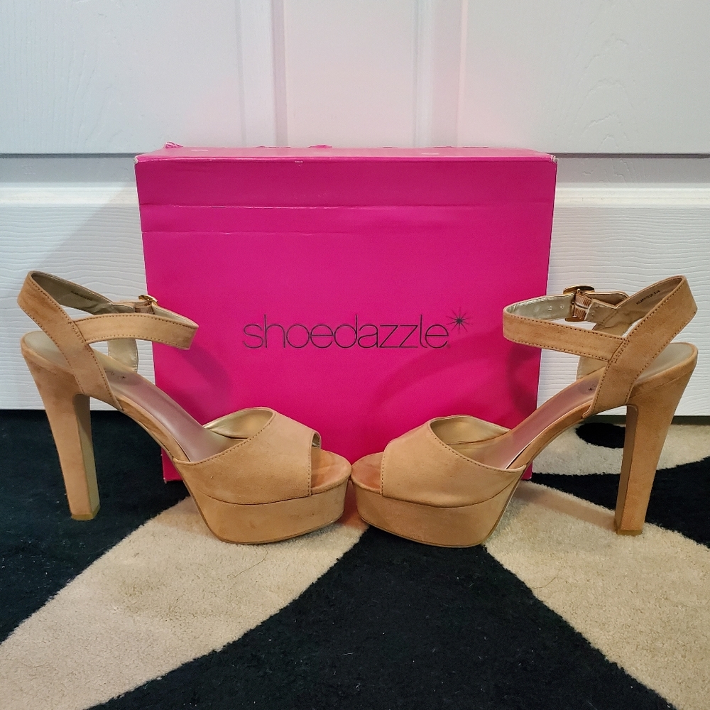 Heels - Picture 2 of 3